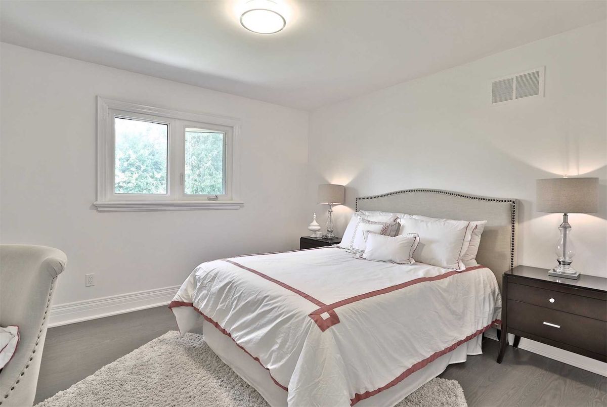 142 Old Surrey Lane 142 Old Surrey Lane Richmond Hill