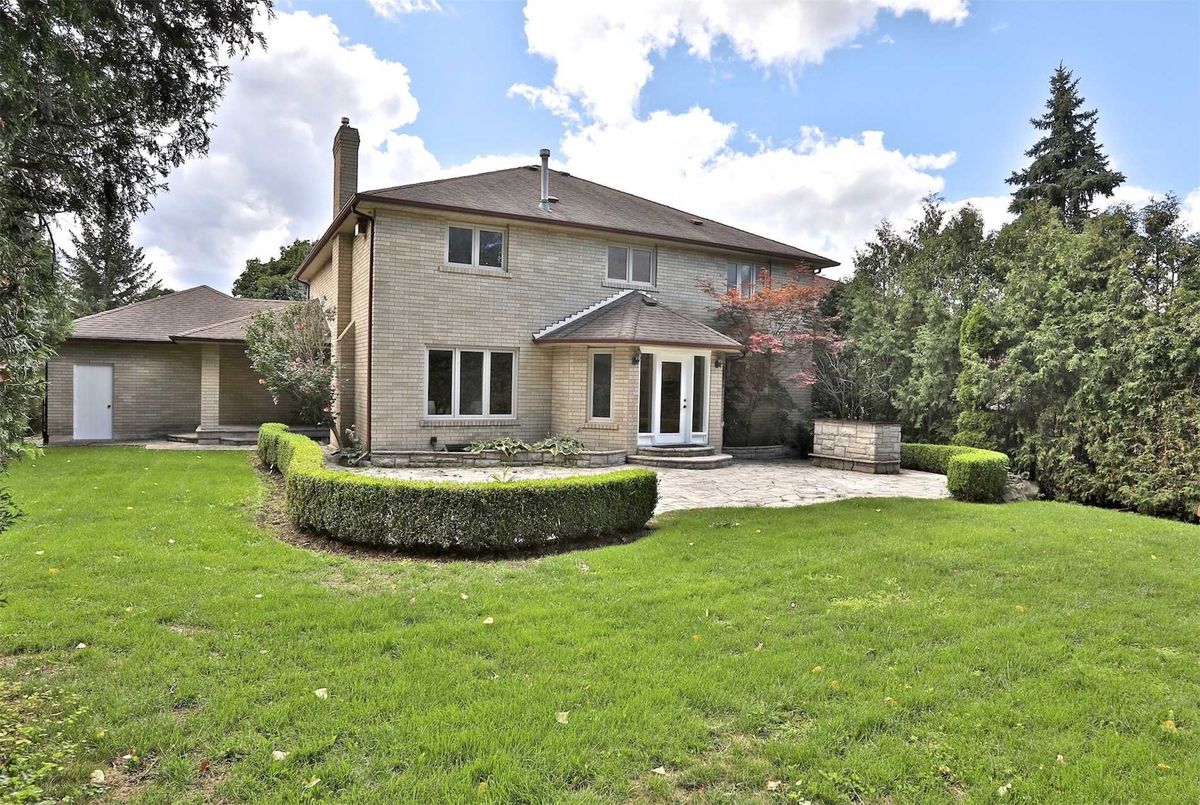 142 Old Surrey Lane 142 Old Surrey Lane Richmond Hill