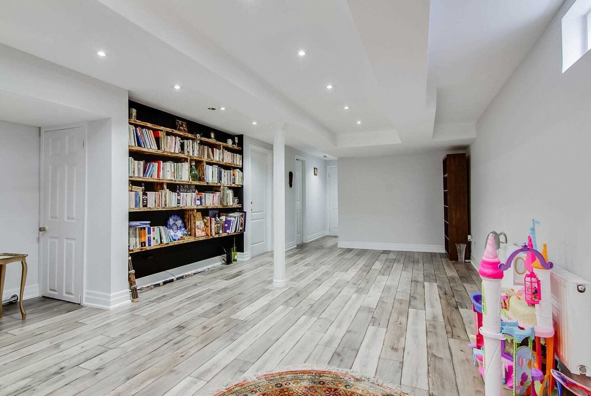 389 St Joan Of Arc Ave 389 St Joan Of Arc Ave Vaughan