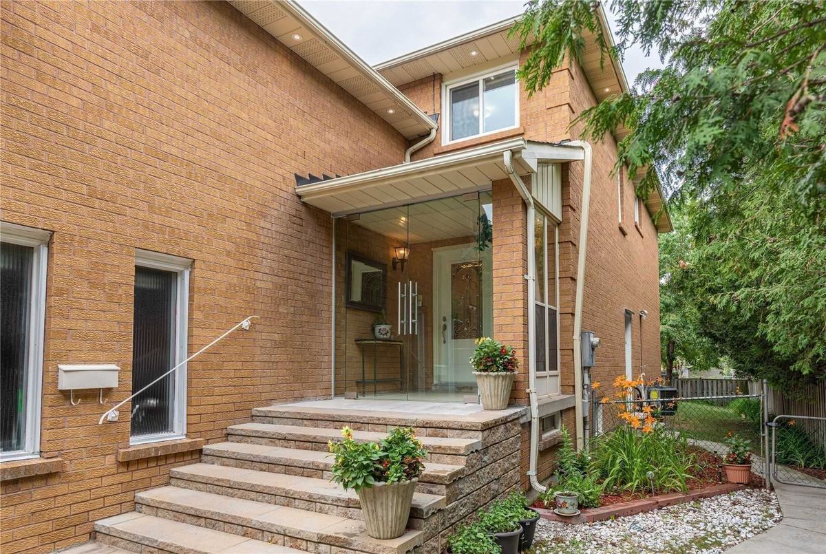 329 Atha Ave 329 Atha Ave Richmond Hill