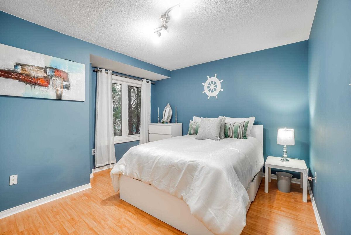 43-735 New Westminster Dr 43-735 New Westminster Dr Vaughan