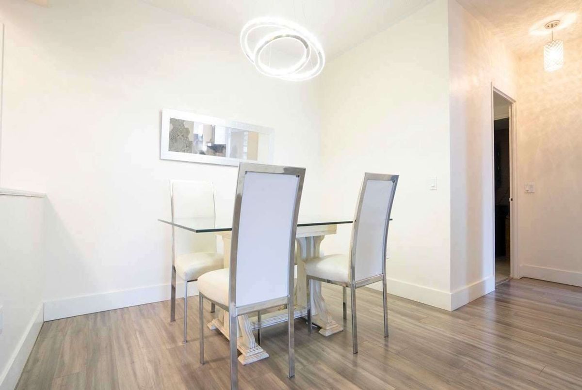313-7398 Yonge St 313-7398 Yonge St Vaughan