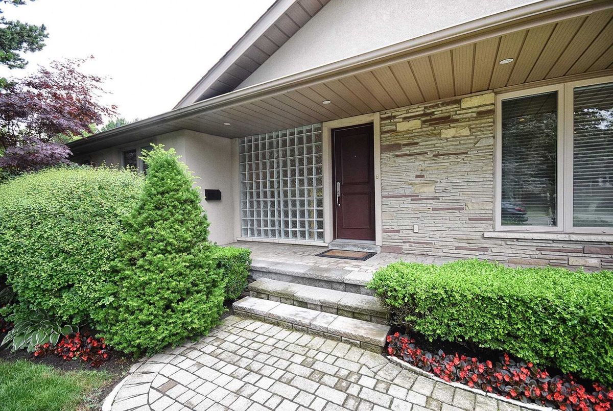 72 Laureleaf Rd 72 Laureleaf Rd Markham