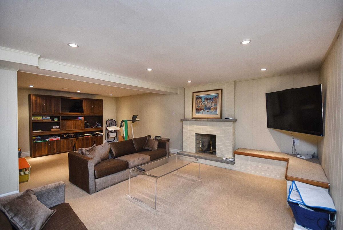 72 Laureleaf Rd 72 Laureleaf Rd Markham