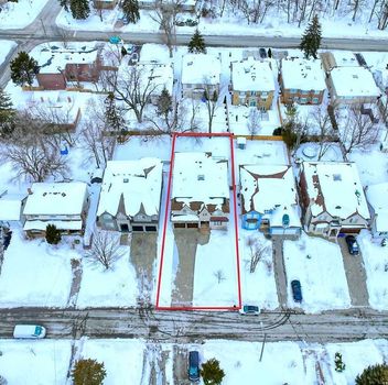 Residential 102 Woodward Ave Markham For {
  "AboveGradeFinishedArea": 0,
  "AboveGradeFinishedAreaSource": "",
  "AboveGradeFinishedAreaUnits": "",
  "Acreage": "",
  "Active": false,
  "Address": "102 Woodward Ave",
  "AirConditioning": "Central Air",
  "AirConditioningYN": true,
  "Amps": "",
  "Appliances": "",
  "ApproxAge": "",
  "ApproxSquareFootage": "1100-1500",
  "Area": "York",
  "AssessmentYear": "",
  "AssignmentYN": false,
  "AssociationAmenities": "",
  "AssociationFee": "",
  "AssociationFeeIncludes": "",
  "AssociationName": "",
  "AssociationYN": false,
  "Balcony": "",
  "Basement": "Fin W/O",
  "BasementYN": false,
  "BathroomsFull": 0,
  "BathroomsHalf": 0,
  "Bedrooms": 4,
  "BedroomsDisplay": "4+2",
  "BedroomsPlus": 2,
  "BedroomsTotal": 0,
  "BelowGradeFinishedArea": 0,
  "BelowGradeFinishedAreaSource": "",
  "BelowGradeFinishedAreaUnits": "",
  "Board": "Toronto Regional real Estate Board",
  "BuilderName": "",
  "BuildingAreaTotal": "1100-1500",
  "BuildingAreaUnits": "Sq Ft",
  "BuildingName": "",
  "BusinessName": "",
  "BusinessType": "",
  "BuyerAgencyCompensation": "1/2 Month",
  "BuyerAgencyCompensationType": "",
  "BuyerAgentAOR": "",
  "BuyerAgentEmail": "",
  "BuyerAgentFullName": "",
  "BuyerAgentId": "",
  "BuyerAgentMlsId": "",
  "BuyerAgentPhone": "",
  "BuyerOfficeId": "",
  "BuyerOfficeMlsId": "",
  "BuyerOfficeName": "",
  "BuyerOfficePhone": "",
  "CarportSpaces": 0,
  "Category": "MLS",
  "ChattelsYN": false,
  "City": "Markham",
  "ClassSearch": "Residential",
  "ClosedDate": "2022-01-27T00:00:00",
  "CoListAgentDesignation": "",
  "CoListAgentEmail": "",
  "CoListAgentID": "",
  "CoListAgentMLSID": "",
  "CoListAgentName": "",
  "CoListAgentPhone": "416-494-7653",
  "CoListOfficeID": "259011",
  "CoListOfficeMLSID": "259011",
  "CoListOfficeName": "RE/MAX HALLMARK REALTY LTD., BROKERAGE",
  "CommercialCondoFee": "",
  "CommercialCondoFeeFrequency": "",
  "CommercialCondoFees": "",
  "Commission": "1/2 Month",
  "Community": "Grandview",
  "CommunityFeatures": "",
  "Condition": "",
  "ConditionalExpiryDate": "0001-01-01T00:00:00",
  "ConditionOfSale": "",
  "CondoCorpNumber": "",
  "ConsentToAdvertiseYN": false,
  "ConstructionMaterials": "",
  "ContactAfterExpiryYN": false,
  "ContractDate": "2022-01-26T00:00:00",
  "Cooling": "Central Air",
  "CoolingYN": true,
  "Country": "",
  "CoverPhoto": "https://media.remarketer.ca/PROPTX/N5481511-1.jpg?tr=di-propertynoimage_pj5ksb5iM,f-jpg,q-90",
  "CrossStreet": "Yonge And Steels",
  "DaysOnMarket": 1,
  "DepositRequired": "",
  "Directions": "",
  "Disclosures": "",
  "DisplayAddress": "102 Woodward Ave",
  "DisplayAddressYN": true,
  "DistributeToInternetYN": true,
  "Drive": "",
  "Electric": "",
  "ElectricExpense": "",
  "ElectricOnPropertyYN": false,
  "ElectricYN": false,
  "ElementarySchool": "",
  "ElevatorYN": false,
  "Exclusions": "",
  "Expenses": "",
  "ExpiryDate": "2022-04-29T00:00:00",
  "Exposure": "",
  "Exterior": "",
  "ExteriorFeatures": "",
  "Extras": "S/S Appliances:Fridge,Gas/ Burner Cooktop,B/I:2Dishwashers,Oven,Microwave.Lg,F/L ,2 Washer&Dryer, ,Smart System,6Zone Speaker,Sprinkler,Gdo W/2Remotes, Fireplaces. Single Family Home (Entire Home Is Offered For Lease)",
  "FamilyRoom": "",
  "FireplaceTotal": 0,
  "FireplaceYN": false,
  "Flooring": "",
  "FloorPlans": "",
  "FoundationDetails": "",
  "Franchise": "",
  "FranchiseYN": false,
  "FurnishedYN": false,
  "GarageSpaces": 2.0,
  "GarageType": "Detached",
  "GarageYN": false,
  "GasYN": false,
  "Geometry": {
    "lon": -79.4114,
    "lat": 43.8022
  },
  "GymYN": false,
  "HeatingYN": false,
  "HeatSource": "Gas",
  "HeatType": "Forced Air",
  "HighSchool": "",
  "HoldoverDays": "",
  "id": "N5481511_PROPTX",
  "IDX": "N",
  "IDXYN": false,
  "Inclusions": "",
  "InteriorFeatures": "",
  "Kitchens": 1,
  "KitchensPlus": 0,
  "LandLeaseAmount": "",
  "LandLeaseYN": false,
  "LastStatus": "Lsd",
  "Latitude": 43.8022,
  "LaundryFeatures": "",
  "LaundryLevel": "",
  "Lease": "",
  "LeaseAgreement": "1 Year",
  "LeaseAgreementYN": false,
  "LeaseFrequency": "",
  "LeaseTerm": "1 Year",
  "LegalDescription": "",
  "Level": "",
  "ListAgentDesignation": "",
  "ListAgentEmail": "",
  "ListAgentID": "9515288",
  "ListAgentMLSID": "9515288",
  "ListAgentName": "MARCO MOMENI, CLHMS,SRS,ABR, Broker",
  "ListAgentPhone": "416-494-7653",
  "ListAOR": "",
  "ListBrokerage": "RE/MAX HALLMARK REALTY LTD., BROKERAGE",
  "ListingEntryDate": "2022-01-26T00:00:00",
  "ListingId": "N5481511",
  "ListingKey": "N5481511",
  "ListOfficeID": "259011",
  "ListOfficeMLSID": "259011",
  "ListOfficePhone": "416-494-7653",
  "ListPrice": 5890,
  "ListPricePerUnit": 0,
  "ListPriceUnit": "",
  "LivingArea": "1100-1500",
  "LivingAreaSource": "",
  "LivingAreaUnits": "",
  "Locker": "",
  "Longitude": -79.4114,
  "LotDepth": 0,
  "LotFeatures": "",
  "LotFront": 0,
  "LotIrregularities": "",
  "LotShape": "",
  "LotSizeArea": "",
  "LotSizeAreaUnits": "",
  "LotSizeCode": "",
  "LotSizeDimensions": "",
  "Maintenance": "",
  "Media": [],
  "MediaChangeTimestamp": "2022-01-28T16:02:13",
  "MLS": "N5481511",
  "MLSLastStatus": "Leased",
  "MLSNumber": "N5481511",
  "MLSStatus": "Leased",
  "Municipality": "Markham",
  "MunicipalityDistrict": "Markham",
  "NewConstructionYN": false,
  "NumberOfBuildings": 0,
  "NumberOfUnitsTotal": 0,
  "OccupantType": "",
  "OpenHouses": [],
  "OpenHouseYN": false,
  "OriginalPrice": 5890,
  "OwnershipType": "",
  "ParcelNumber": "",
  "ParkingIncludedYN": false,
  "ParkingSpaces": 6,
  "PaymentFrequency": "",
  "PaymentMethod": "",
  "PetsPermitted": "",
  "PetsPermittedYN": false,
  "PhotoCount": 15,
  "PictureYN": false,
  "PoolFeatures": "None",
  "PoolYN": true,
  "PossessionDate": "",
  "PostalCode": "L3T1E9",
  "PreviousListPrice": 5890,
  "PriceChange": false,
  "PriceChangeTimestamp": "0001-01-01T00:00:00",
  "PriorMlsStatus": "Lsd",
  "PrivateEntrance": "",
  "PrivateEntranceYN": false,
  "PrivateRemarks": "",
  "PropertyAttachedYN": false,
  "PropertyCondition": "",
  "PropertyFeatures": "",
  "PropertyManagementCompany": "",
  "PropertyStyleSearch": "Apartment",
  "PropertySubType": "Detached",
  "PropertySubTypeSearch": "Single Family",
  "PropertyType": "Residential",
  "PropertyTypeSearch": "Residential",
  "Province": "Ontario",
  "PublicRemarks": "Luxury Custom Built Gem Designed For Convenience, Every  Bedroom Has A Walking Closet And A Seperate Ensuite, .Oversized Island, Qaurtz Counters,S Tone/ Marble Walls Wood& S/S,Iron Accents,Marble Master Shower W/6Pc Ensuite,Organized W/I Closet,Master Balcony,Skylight, Firplcs,Bsmt:2Bed,&2Pc Bath,Open Concept,B/I Bar.Hardwood/Laminate/Marble Fls. Pot Light,Crownmouldings,Coffered Ceils,H.D Blinds/Calif Shutters",
  "PurchaseContractDate": "2022-01-27T00:00:00",
  "RemarksForClients": "Luxury Custom Built Gem Designed For Convenience, Every Bedroom Has A Walking Closet And A Seperate Ensuite, .Oversized Island, Qaurtz Counters,S Tone/ Marble Walls Wood& S/S,Iron Accents,Marble Master Shower W/6Pc Ensuite,Organized W/I Closet,Master Balcony,Skylight, Firplcs,Bsmt:2Bed,&2Pc Bath,Open Concept,B/I Bar.Hardwood/Laminate/Marble Fls. Pot Light,Crownmouldings,Coffered Ceils,H.D Blinds/Calif Shutters",
  "Restricted": true,
  "RetirementYN": false,
  "RoadFrontageType": "",
  "RoadSurfaceType": "",
  "RollNumber": "",
  "Roof": "",
  "Rooms": [],
  "RoomsAboveGrade": 0,
  "RoomsBelowGrade": 0,
  "RoomsTotal": 0,
  "RoomsYN": false,
  "RTimestampSql": "2022-10-04T20:09:49.247",
  "SaleLease": "Lease",
  "SalesBrochure": "",
  "Sauna": "",
  "SaunaYN": false,
  "Sewers": "Sewers",
  "ShowingInstruction": "",
  "SignOnPropertyYN": false,
  "Sold": true,
  "SoldDate": "2022-01-27T00:00:00",
  "SoldPrice": 5900,
  "Source": "PROPTX",
  "SourceSystemID": "",
  "SpaFeatures": "",
  "SpaYN": false,
  "SPLP": 100,
  "SqFtRangeMax": 1500,
  "SqFtRangeMin": 1100,
  "SqFtTotal": 0,
  "StandardStatus": "",
  "Status": "U",
  "Stories": "",
  "StoriesTotal": "",
  "StreetAbbreviation": "",
  "StreetDirection": "",
  "StreetName": "Woodward",
  "StreetNumber": "102",
  "StreetSuffix": "Ave",
  "StreetSuffixCode": "",
  "StructureType": "",
  "Style": "Apartment",
  "SubLeaseYN": false,
  "Summary": "listingkey:N5481511 | mls_number:N5481511 | community:Grandview | property_type:Residential | property_subtype:Detached | building_type:Detached | building_style:Apartment | list_price:5890 | list_date:1/26/2022 12:00:00 AM | sold_price:5900 | sold_date:1/27/2022 12:00:00 AM | bed:4+2 | bath:6 | active:False | sold:True | source:PROPTX | transaction:Lease | listing_office:RE/MAX HALLMARK REALTY LTD., BROKERAGE | thumbnail:https://media.remarketer.ca/PROPTX/N5481511-1.jpg?tr=di-propertynoimage_pj5ksb5iM,f-jpg,w-600,h-600,q-90,c-maintain_ratio,fo-center",
  "SurveyType": "",
  "SurveyYear": "",
  "SurveyYN": false,
  "SuspendedDate": "0001-01-01T00:00:00",
  "TaxAssessedValue": "",
  "Taxes": 0,
  "TaxLegalDescription": "",
  "TaxYear": "",
  "TenantPays": "",
  "TerminatedDate": "0001-01-01T00:00:00",
  "Thumbnail": "https://media.remarketer.ca/PROPTX/N5481511-1.jpg?tr=di-propertynoimage_pj5ksb5iM,f-jpg,w-600,h-600,q-90,c-maintain_ratio,fo-center",
  "TimeShareYN": false,
  "TimestampSql": "2022-01-28T16:02:13",
  "TMI": "",
  "TotalArea": "1100-1500",
  "TotalAreaUnit": "",
  "TotalParkingSpaces": 0,
  "Type": "Detached",
  "TypeSearch": "Detached",
  "UFFI": "",
  "UnitNumber": "",
  "Units": "",
  "UnparsedAddress": "",
  "Use": "",
  "Utilities": "",
  "UtilityExpenses": "",
  "View": "",
  "VirtualTour3DURL": "",
  "VirtualTourURL": "www.102woodward.ca",
  "VirtualTourURLUnbranded": "www.102woodward.ca",
  "Volts": "",
  "Warranty": "",
  "WarrantyYN": false,
  "Washrooms": 6,
  "Water": "",
  "WaterBodyName": "",
  "WaterBodyType": "",
  "WaterExpense": "",
  "Waterfront": "",
  "WaterFrontage": "",
  "WaterFrontageFt": "",
  "WaterfrontYN": false,
  "WaterIncluded": "",
  "WaterSupplyTypes": "",
  "WaterView": "",
  "WaterYN": false,
  "WellCapacity": "",
  "WellCapacityUnits": "",
  "WellDepth": "",
  "WellDepthUnits": "",
  "Winterized": "",
  "YearBuilt": "",
  "Zoning": ""
}.(string)property[