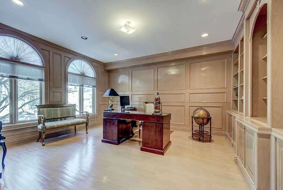 img-gallery
