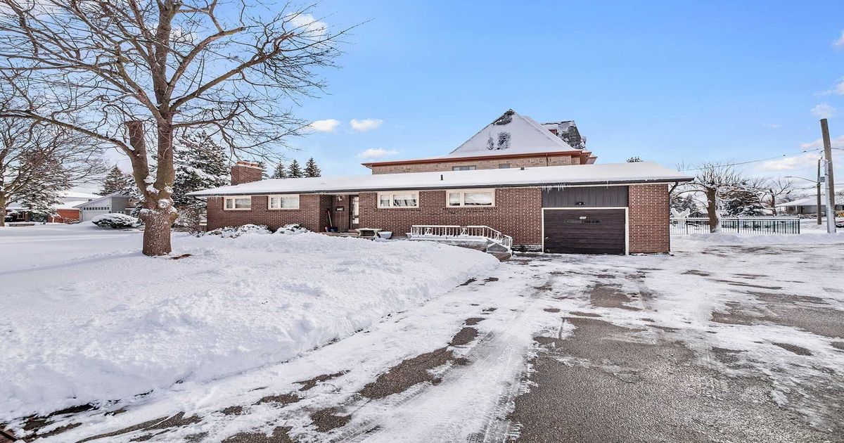 201 May Avenue Richmond Hill