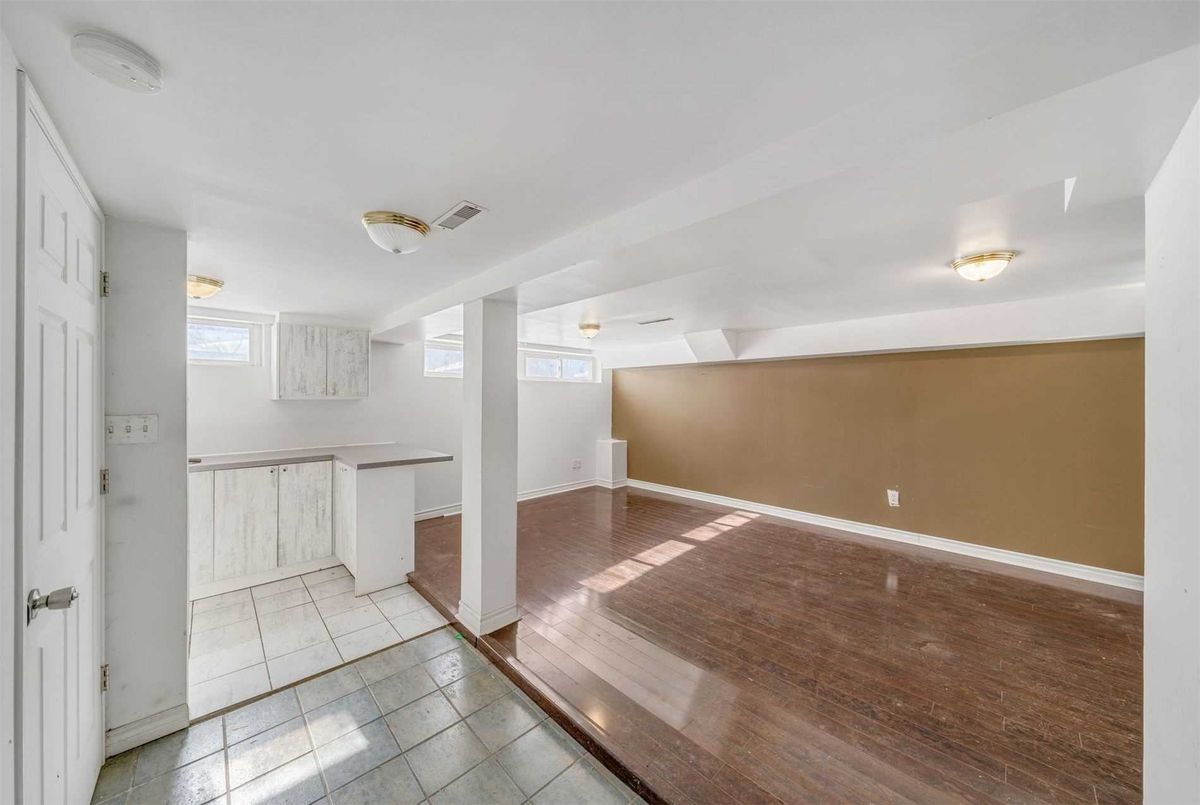 345 Taylor Mills Dr 345 Taylor Mills Dr Richmond Hill