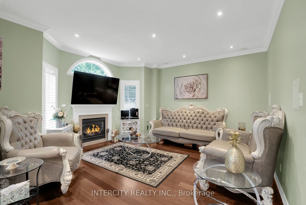 img-gallery