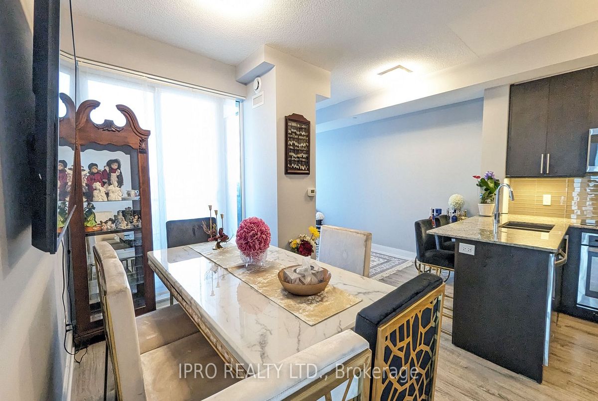 1511A-9608 Yonge Street 1511A-9608 Yonge Street Richmond Hill