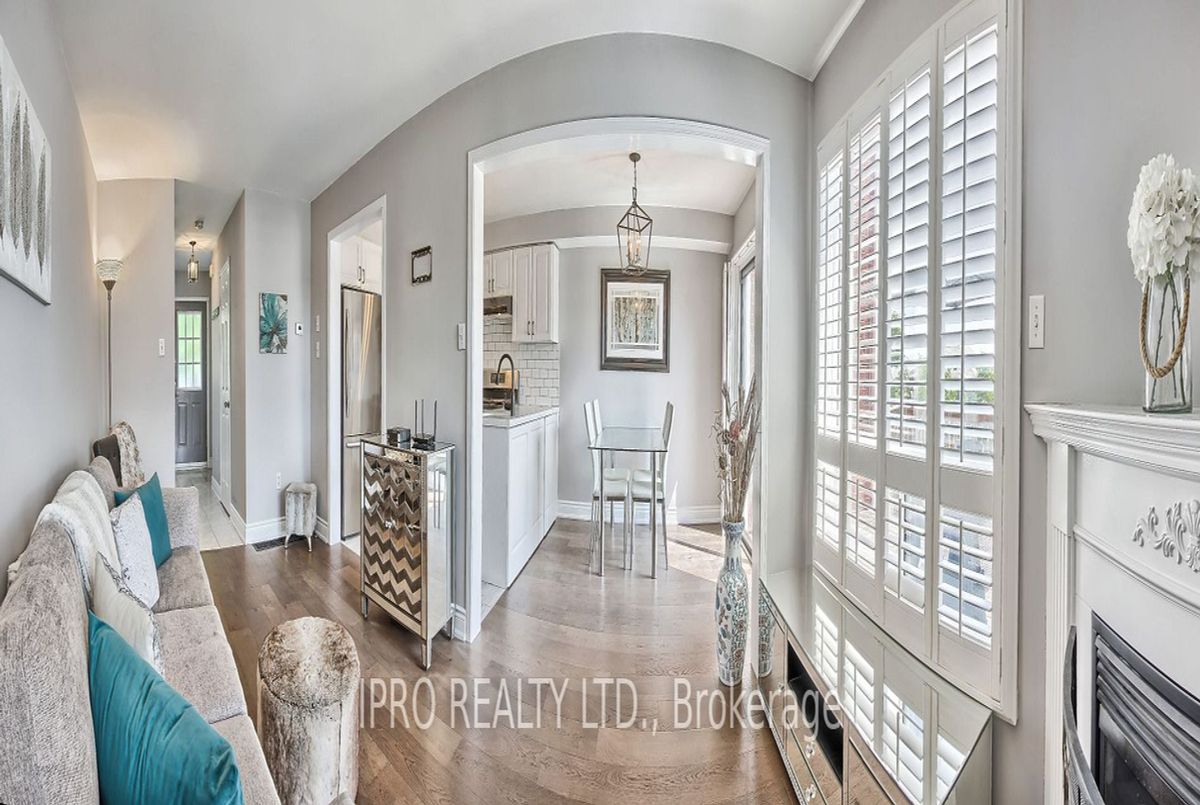 249 Warner Crescent 249 Warner Crescent Newmarket