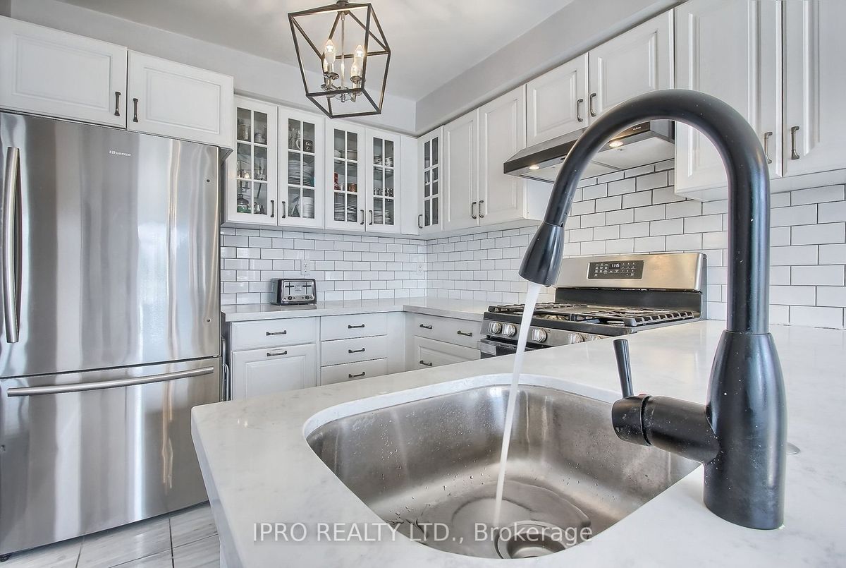 249 Warner Crescent 249 Warner Crescent Newmarket