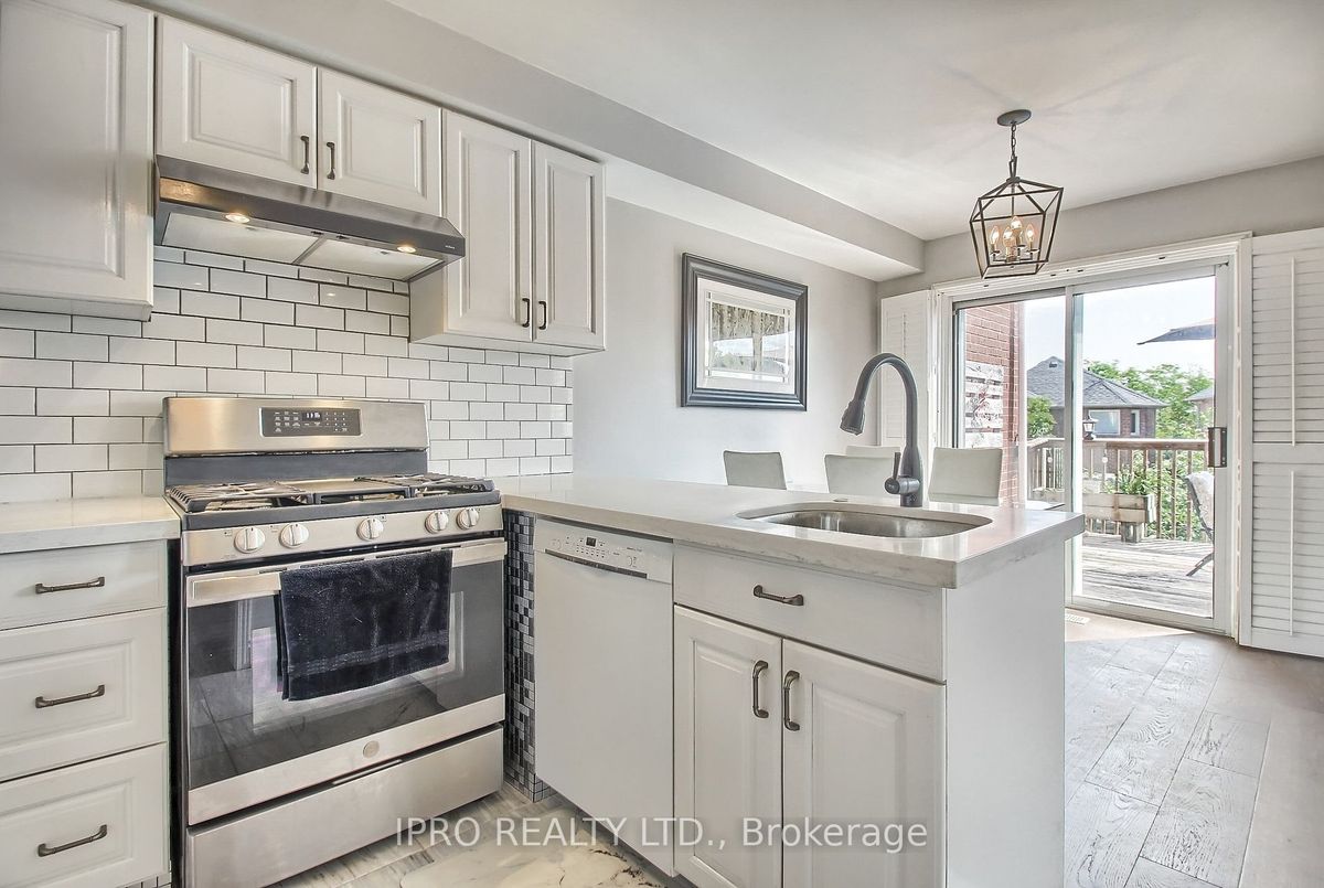 249 Warner Crescent 249 Warner Crescent Newmarket