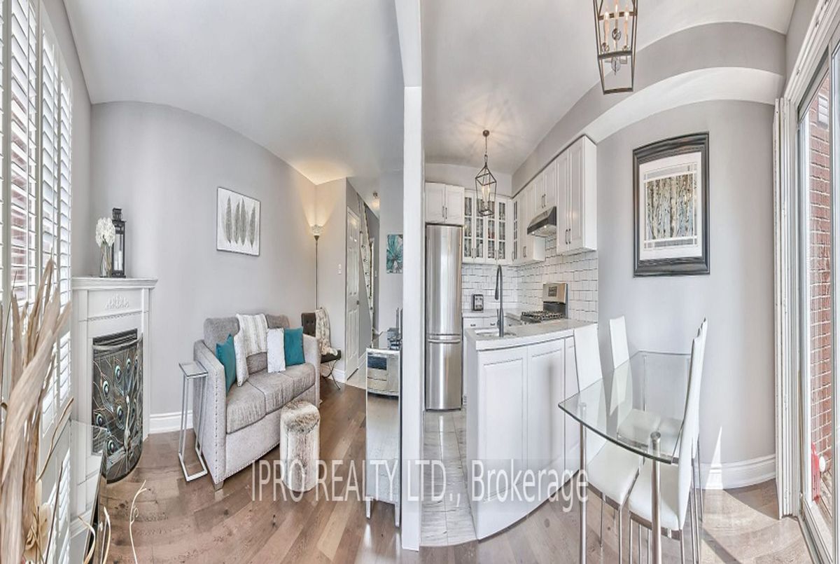 249 Warner Crescent 249 Warner Crescent Newmarket