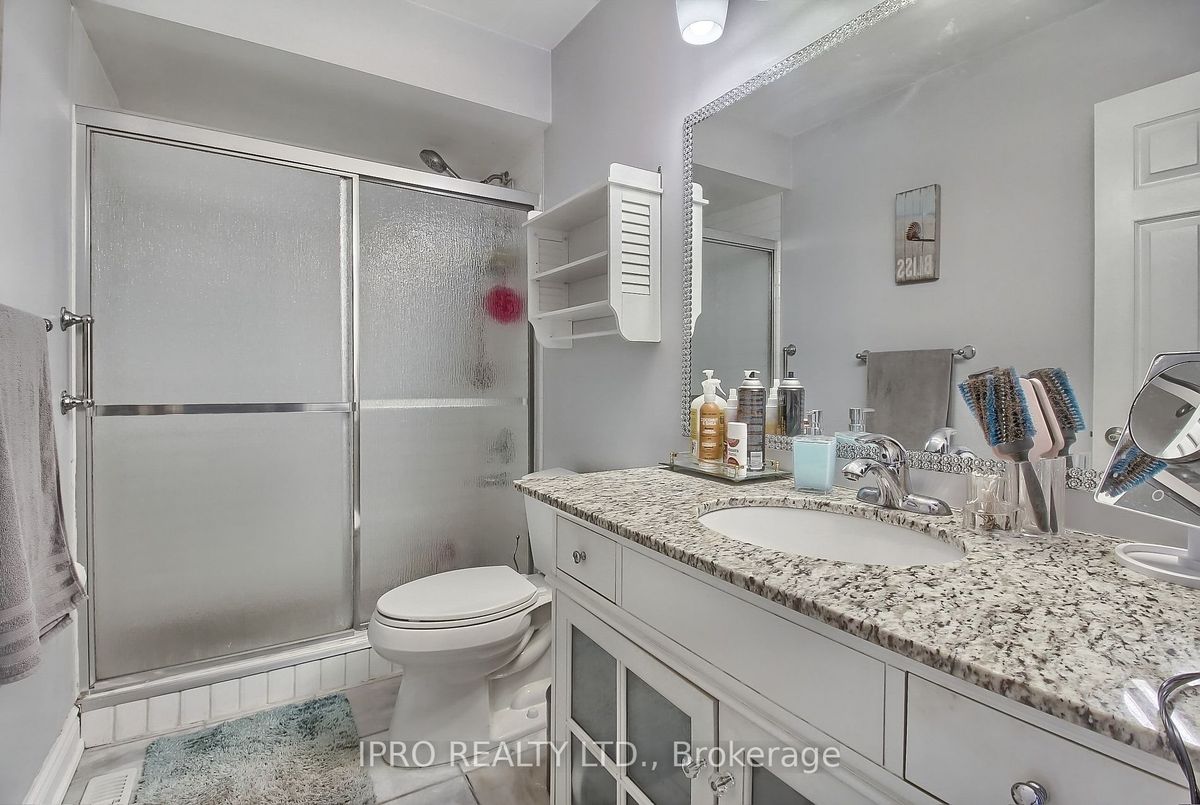 249 Warner Crescent 249 Warner Crescent Newmarket