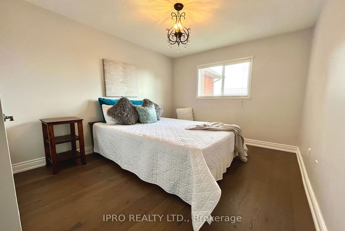 249 Warner Crescent 249 Warner Crescent Newmarket