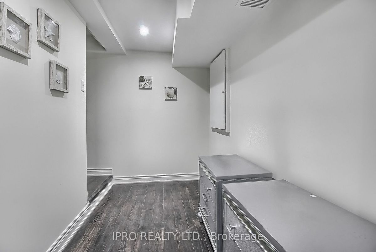 249 Warner Crescent 249 Warner Crescent Newmarket