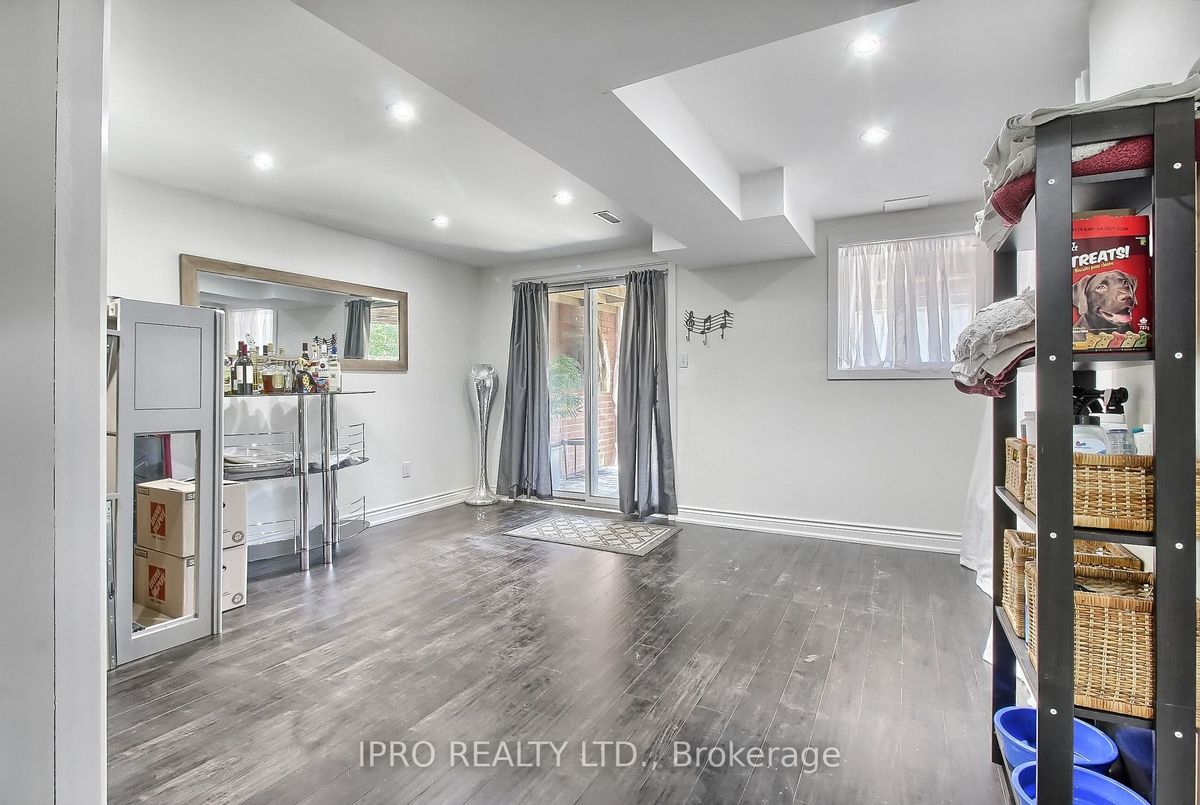 249 Warner Crescent 249 Warner Crescent Newmarket