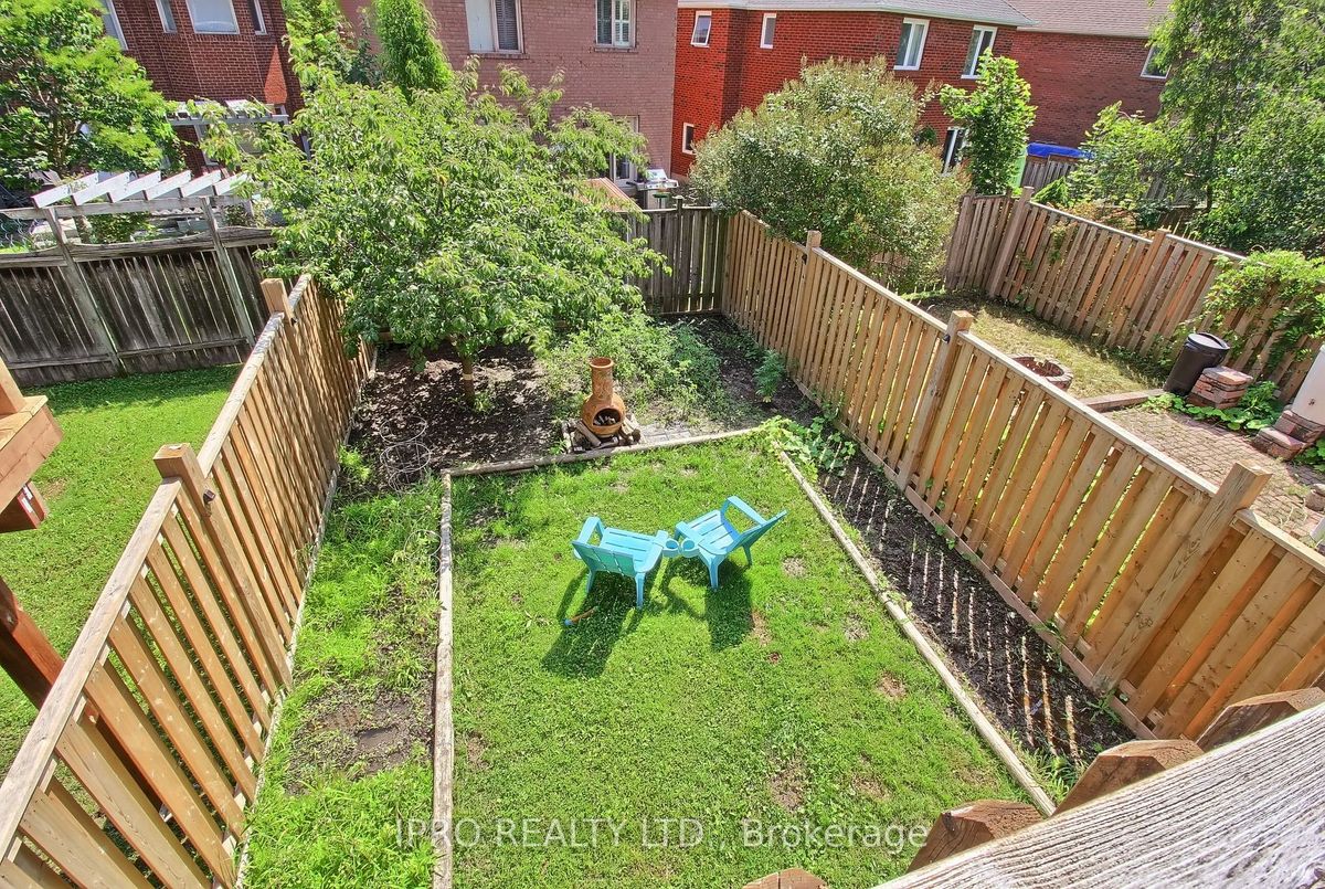 249 Warner Crescent 249 Warner Crescent Newmarket