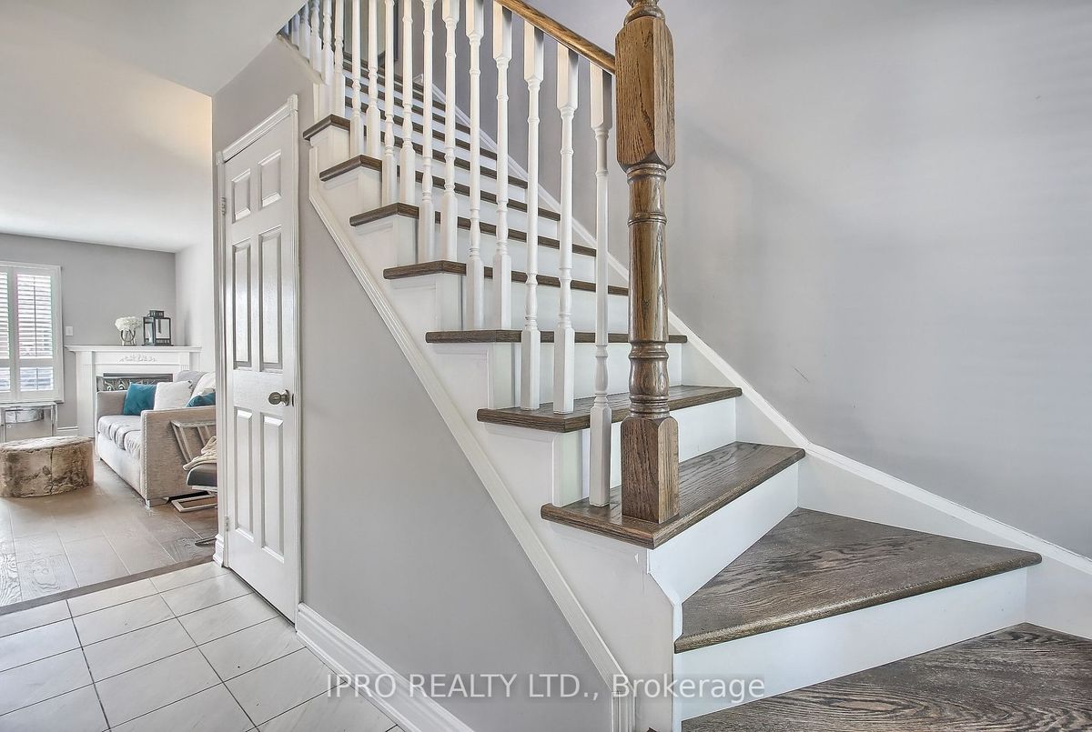 249 Warner Crescent 249 Warner Crescent Newmarket