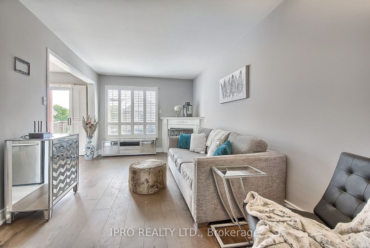 249 Warner Crescent 249 Warner Crescent Newmarket