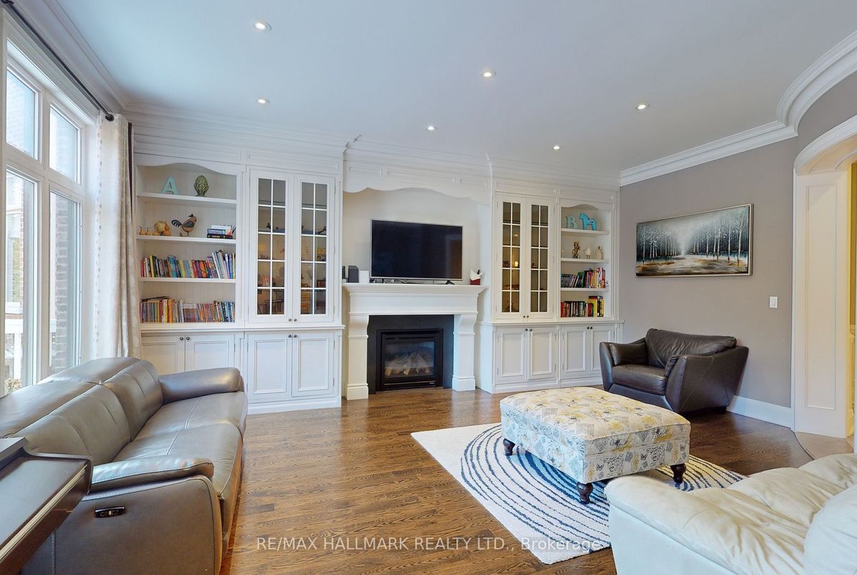 img-gallery
