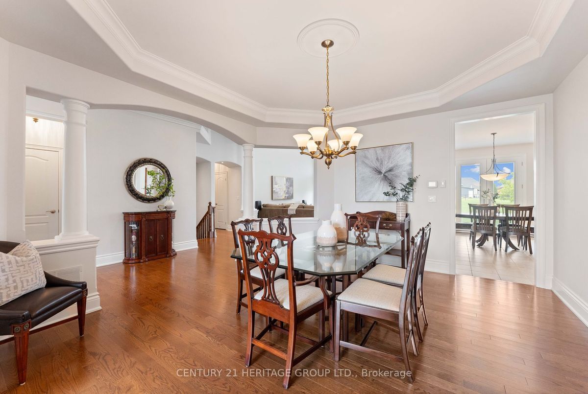 12 Kathryn Crt 12 Kathryn Crt Bradford West Gwillimbury