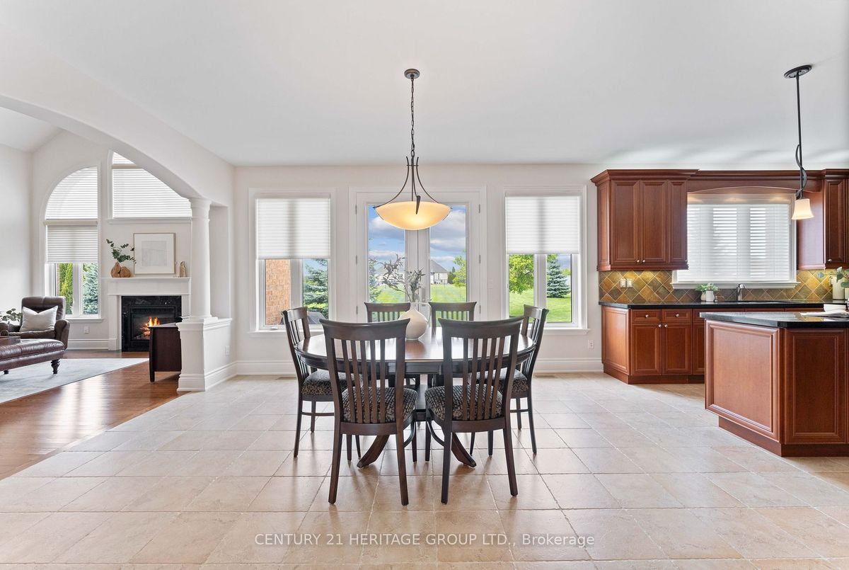 12 Kathryn Crt 12 Kathryn Crt Bradford West Gwillimbury
