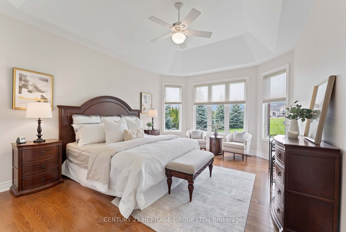 12 Kathryn Crt 12 Kathryn Crt Bradford West Gwillimbury