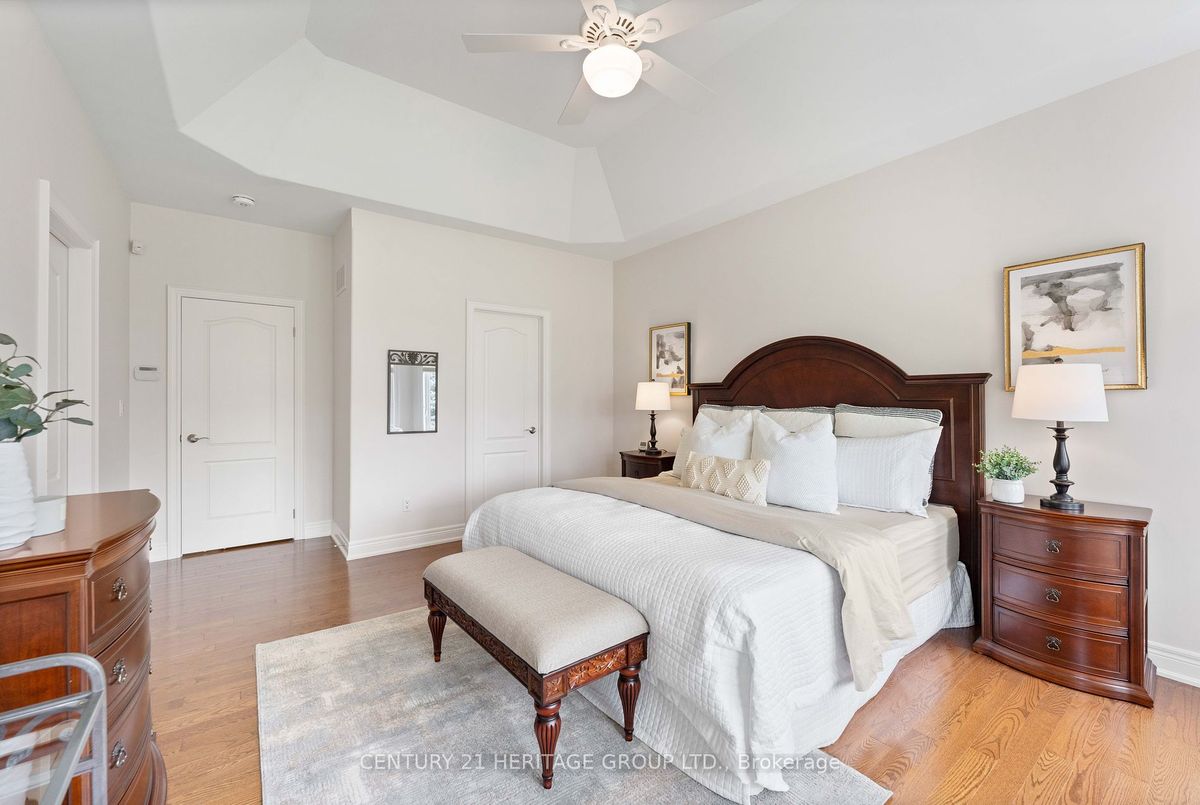 12 Kathryn Crt 12 Kathryn Crt Bradford West Gwillimbury