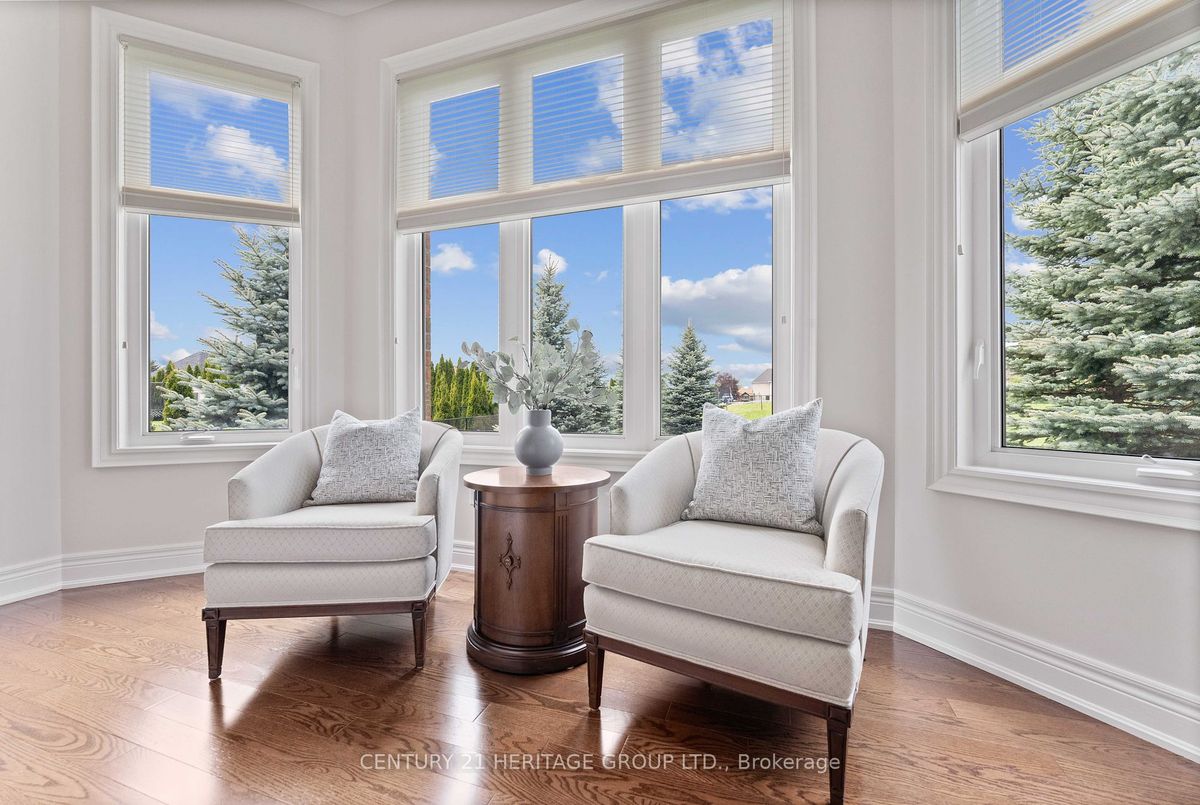 12 Kathryn Crt 12 Kathryn Crt Bradford West Gwillimbury