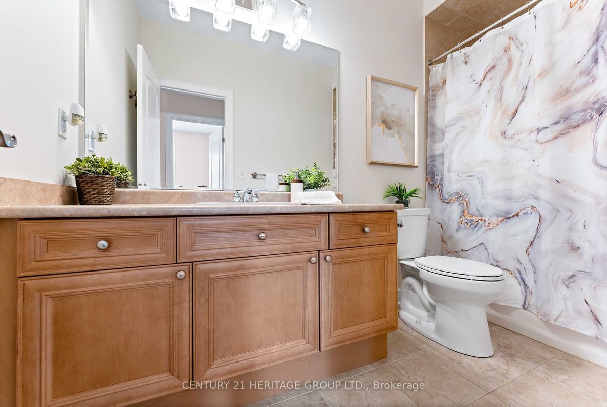 12 Kathryn Crt 12 Kathryn Crt Bradford West Gwillimbury