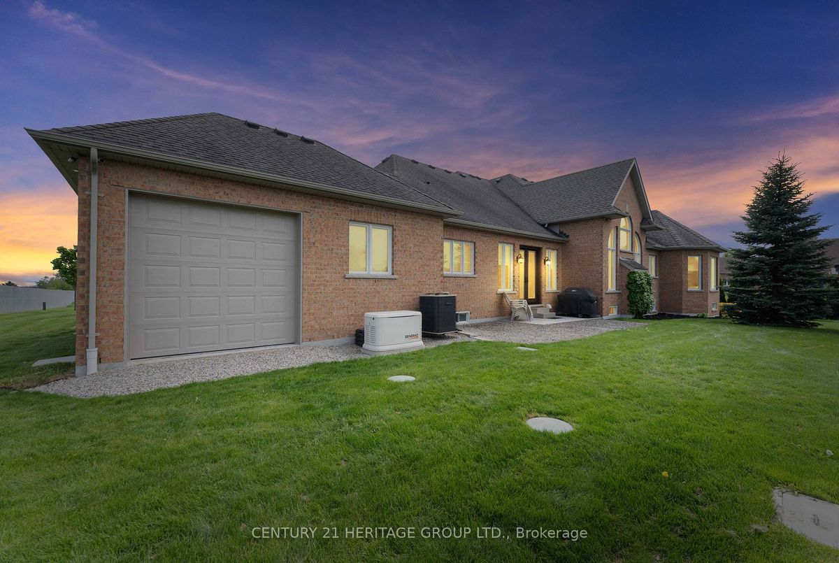 12 Kathryn Crt 12 Kathryn Crt Bradford West Gwillimbury