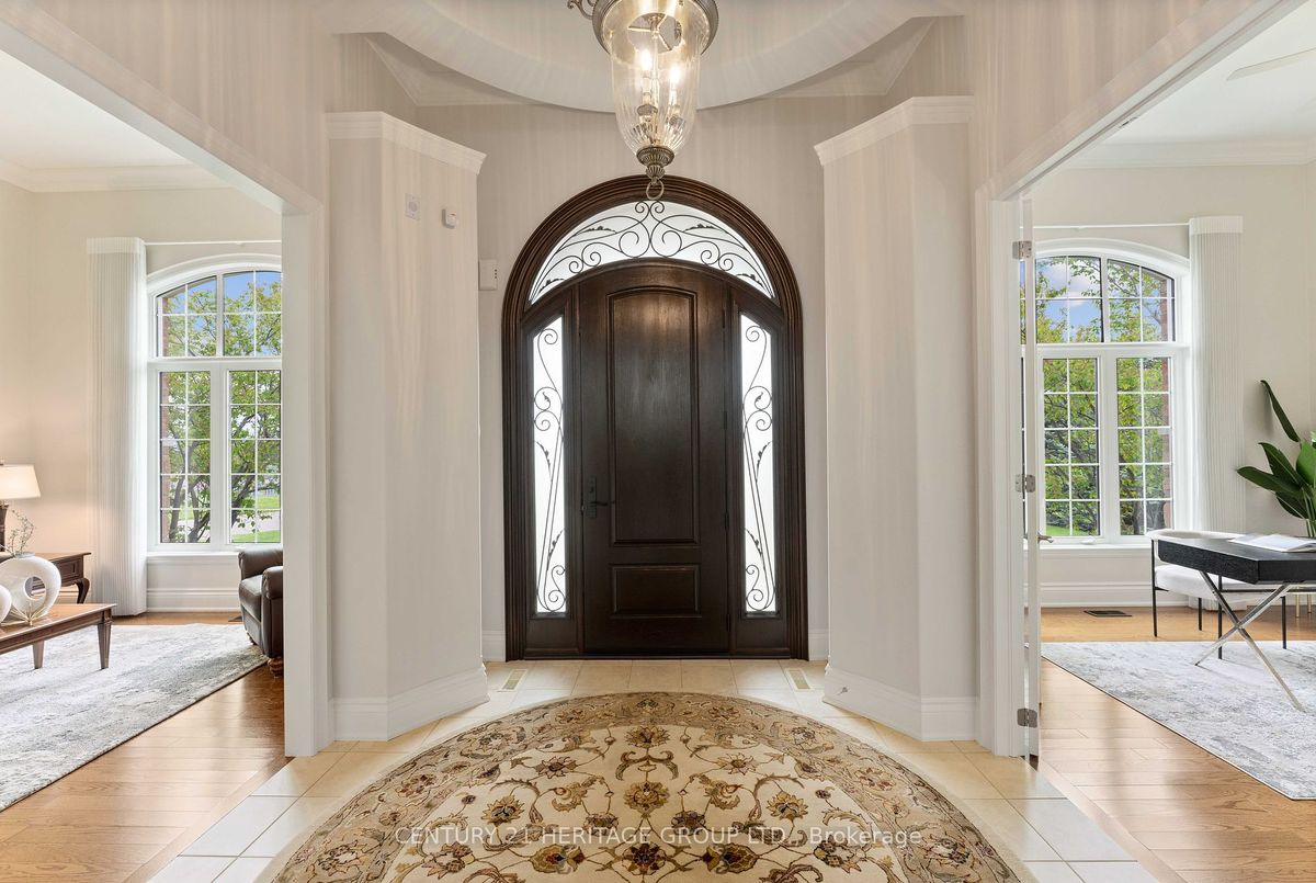 12 Kathryn Crt 12 Kathryn Crt Bradford West Gwillimbury