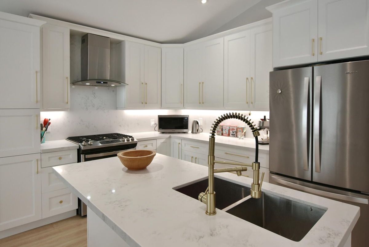 16 CARIBBEAN Drive 16 CARIBBEAN Drive Wasaga Beach