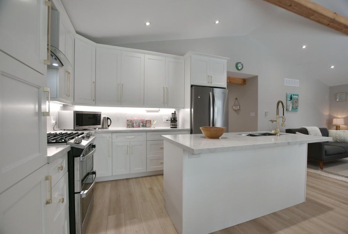 16 CARIBBEAN Drive 16 CARIBBEAN Drive Wasaga Beach