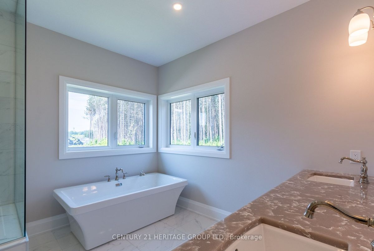 56 Georgian Grande Drive 56 Georgian Grande Drive Oro-Medonte