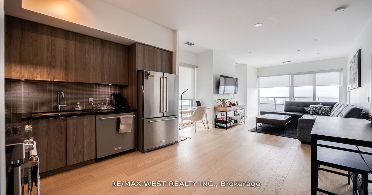 702-20 Shore Breeze Drive Toronto W06