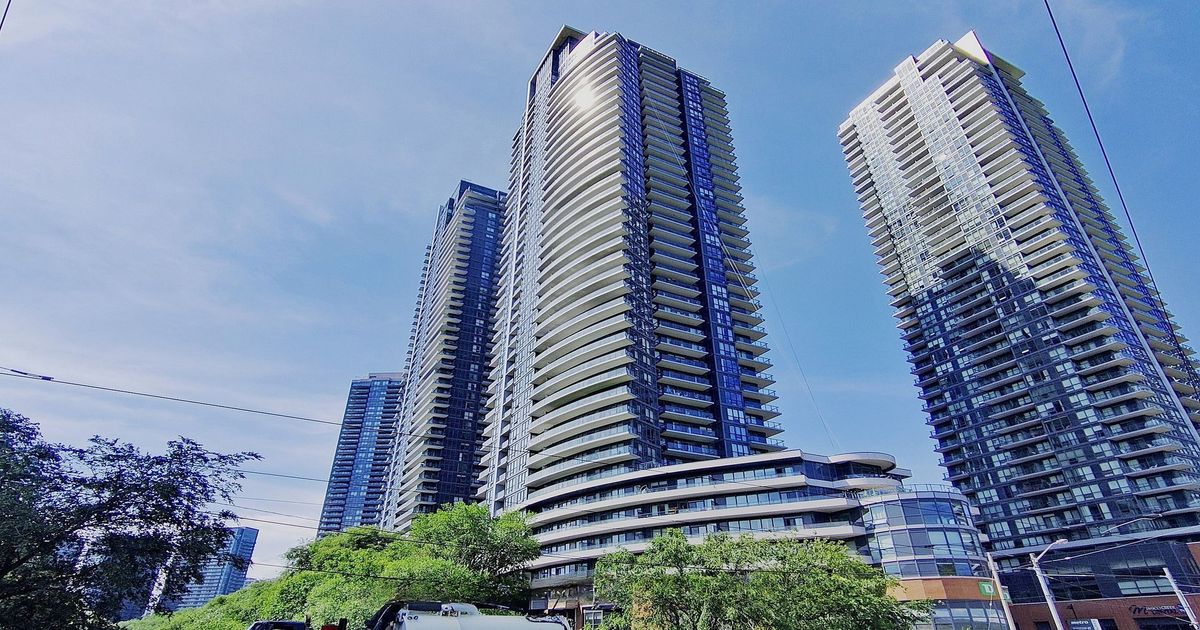 3206-2212 Lakeshore Boulevard W Toronto W06
