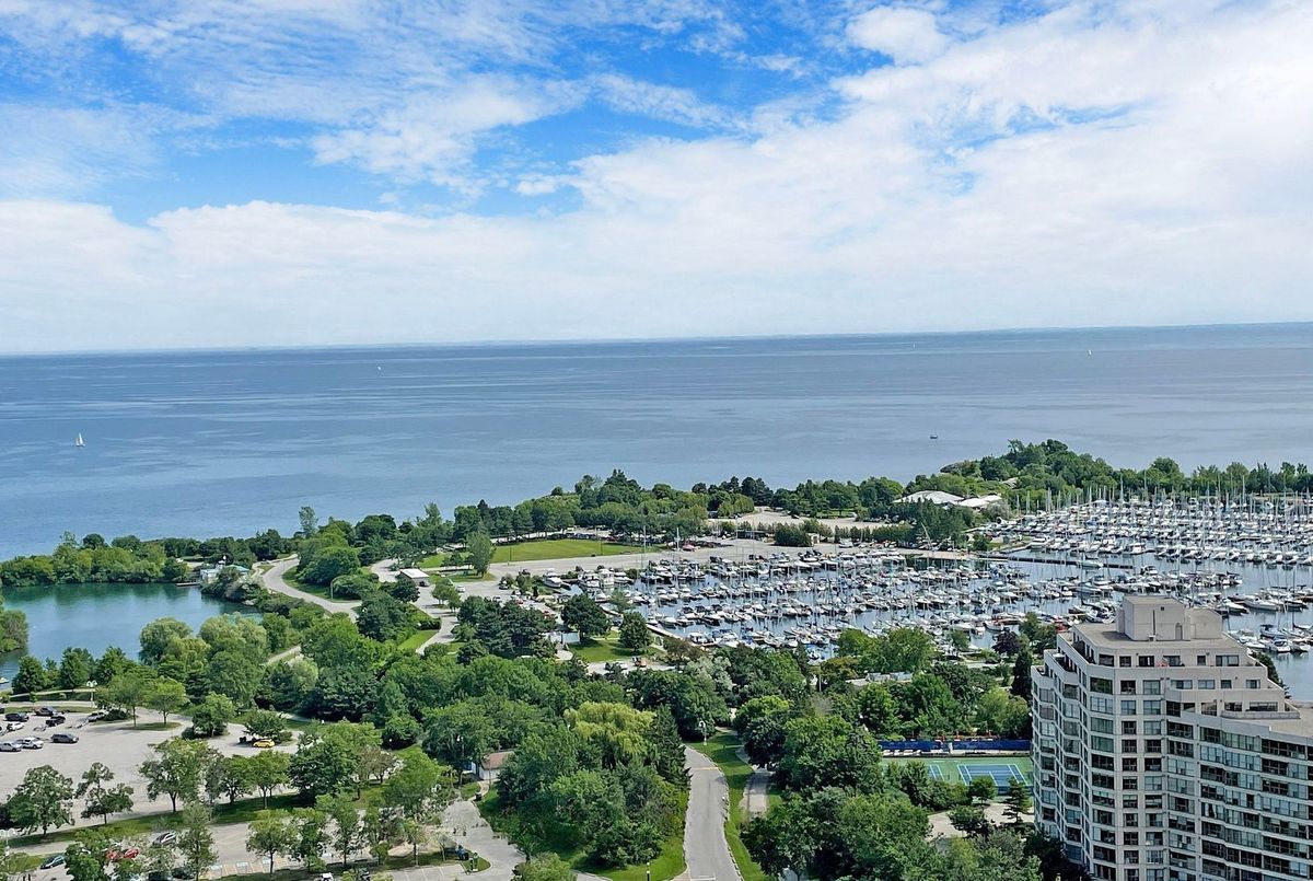 3206-2212 Lakeshore Boulevard W 3206-2212 Lakeshore Boulevard W Toronto W06