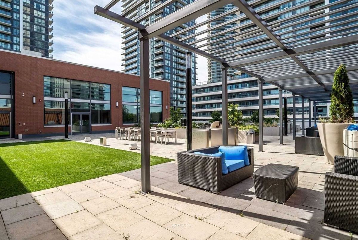 3206-2212 Lakeshore Boulevard W 3206-2212 Lakeshore Boulevard W Toronto W06