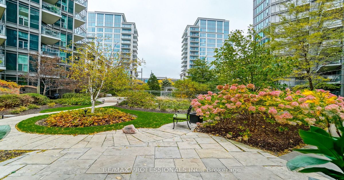 1506-2121 Lake Shore Boulevard W Toronto W06
