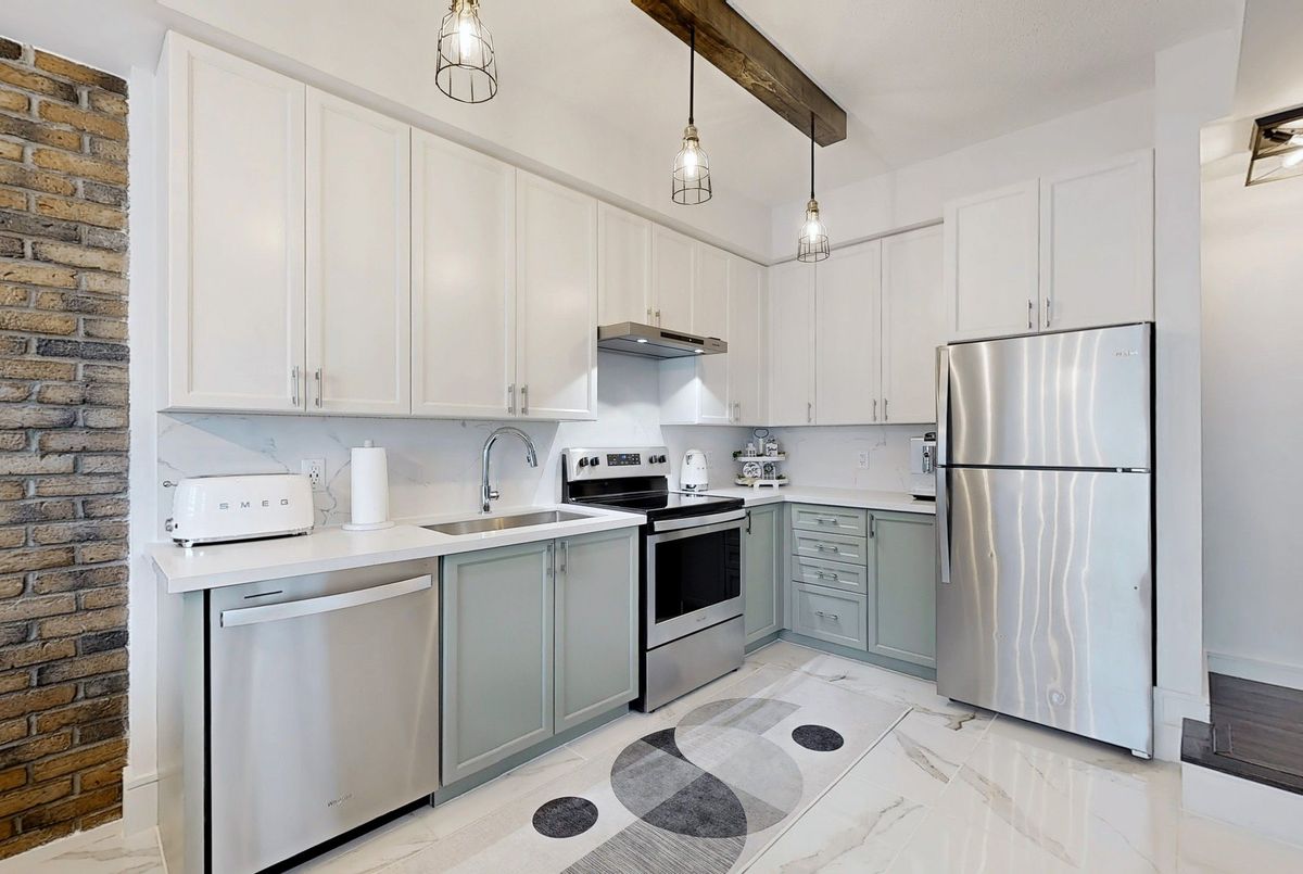 2-15 Forbes Avenue 2-15 Forbes Avenue Toronto W03