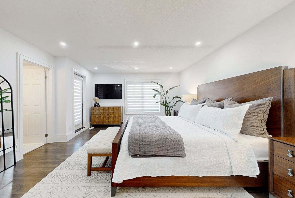 2-15 Forbes Avenue 2-15 Forbes Avenue Toronto W03