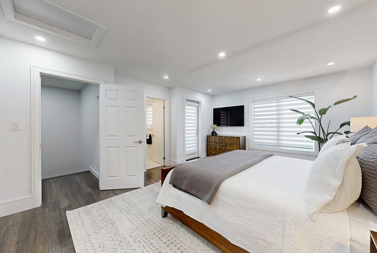 2-15 Forbes Avenue 2-15 Forbes Avenue Toronto W03