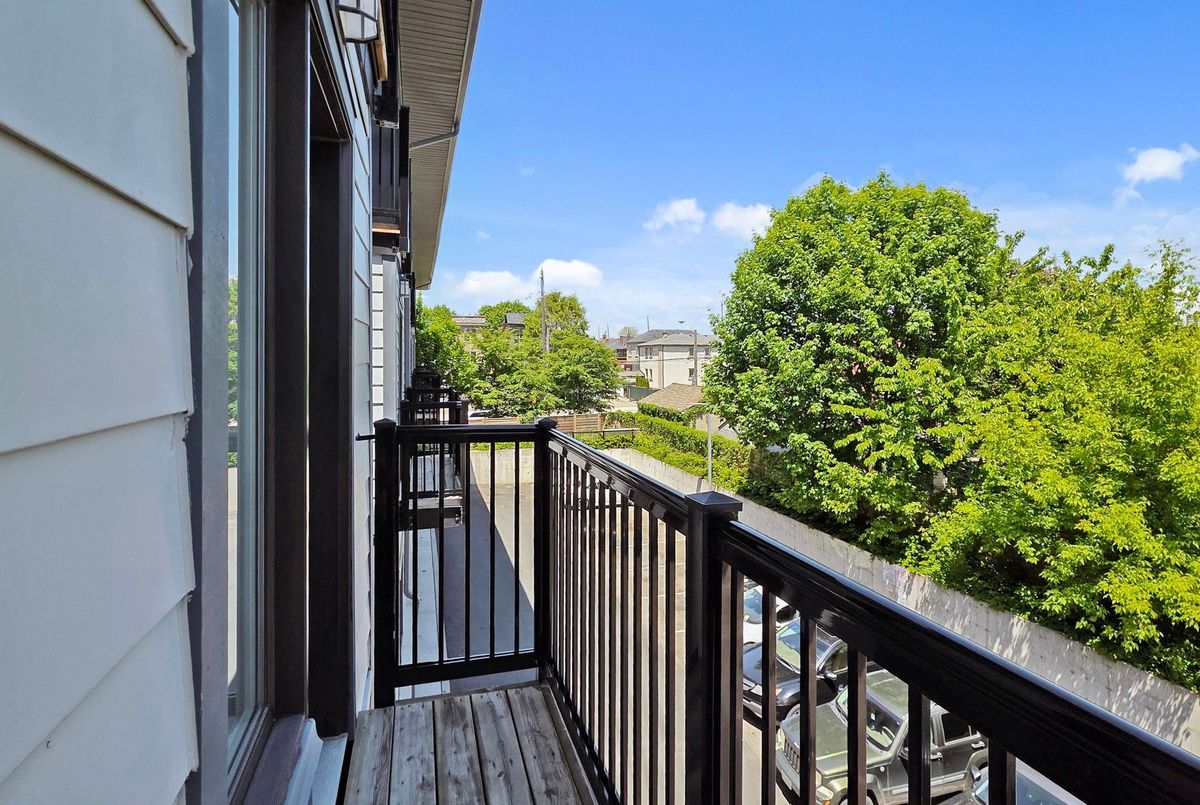 2-15 Forbes Avenue 2-15 Forbes Avenue Toronto W03