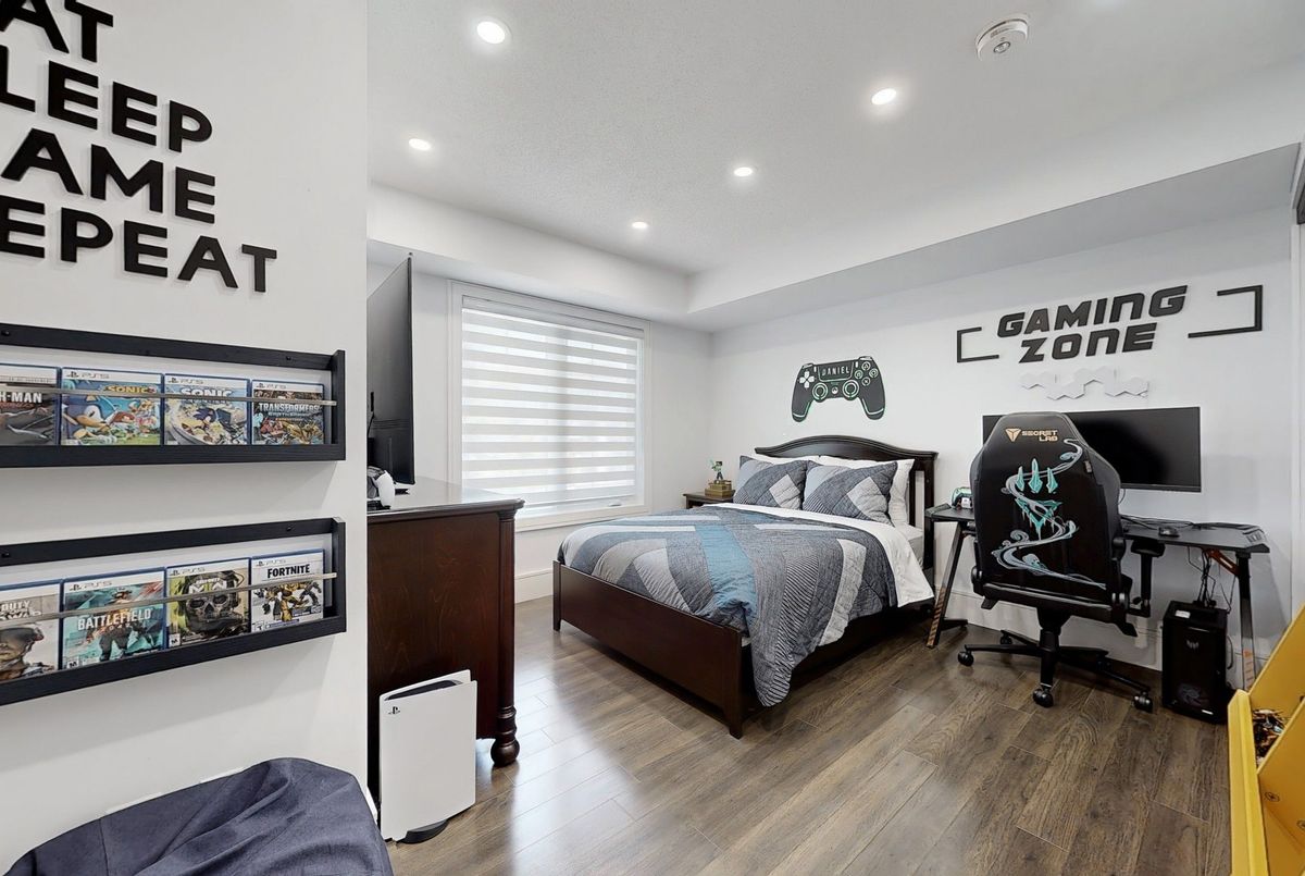 2-15 Forbes Avenue 2-15 Forbes Avenue Toronto W03