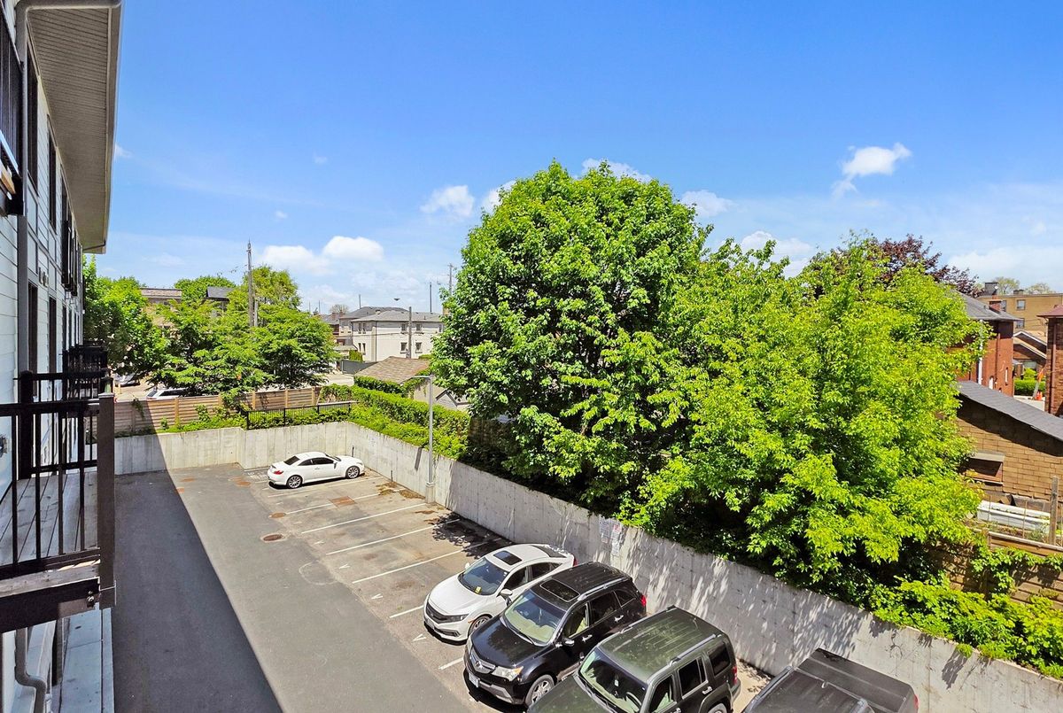 2-15 Forbes Avenue 2-15 Forbes Avenue Toronto W03