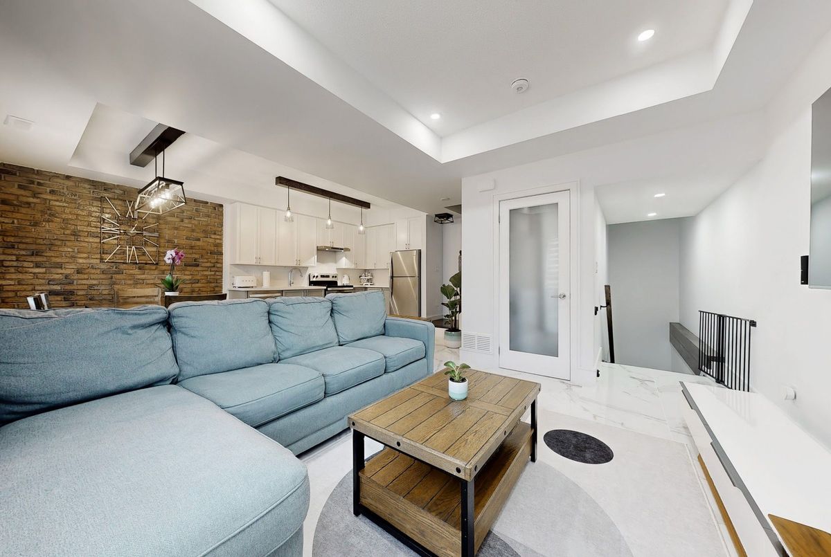 2-15 Forbes Avenue 2-15 Forbes Avenue Toronto W03