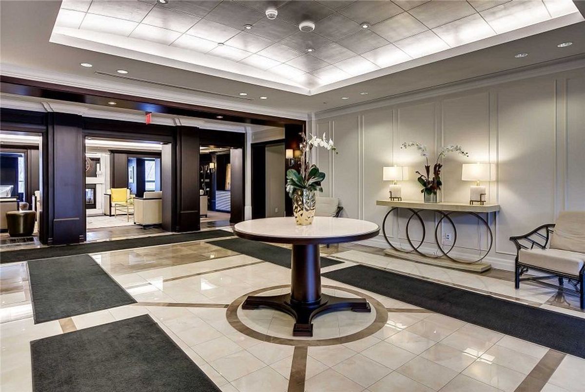 103-30 Old Mill Road 103-30 Old Mill Road Toronto W08